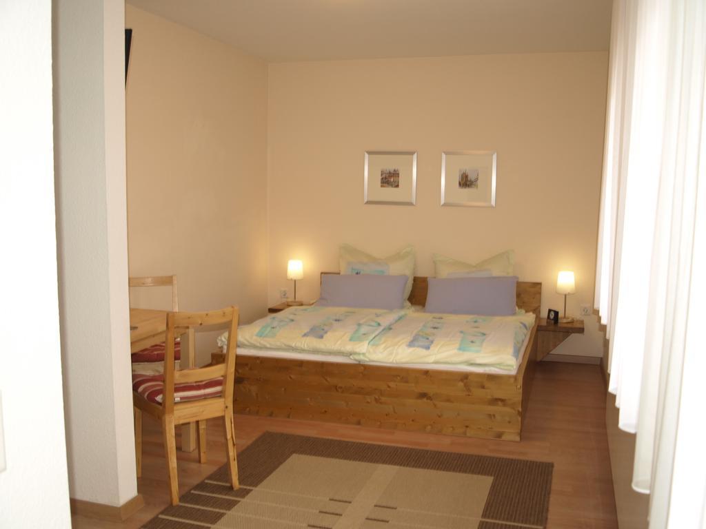 Gaestehaus In Der Gotthardtstrasse Эрфурт Номер фото